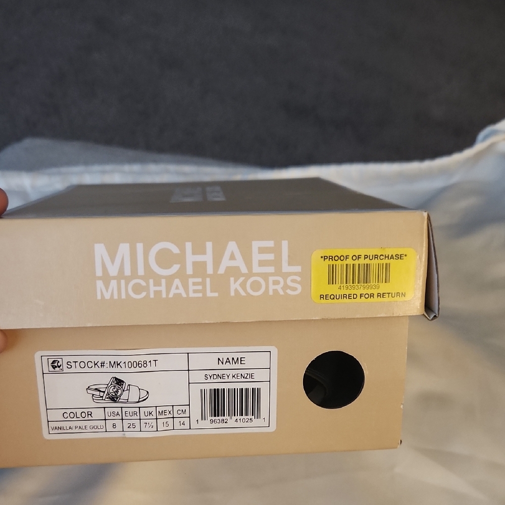 Michael Kors Cream Sandals girls size 8